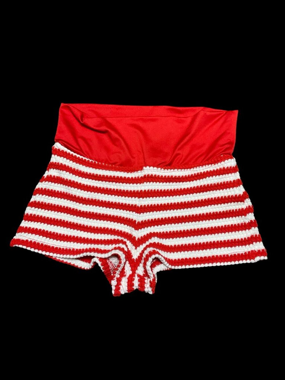 👗5/$25 - Red/White Striped Knit Shorts